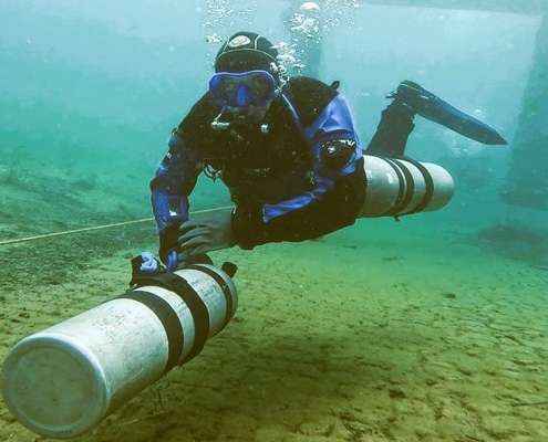 Franziska Timm beim Tauchen im Kreidesee Hemmoor