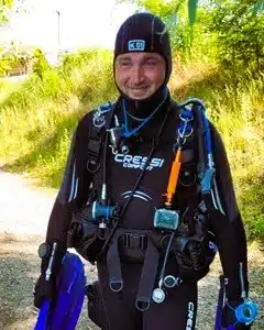Tauchkurs Bremen – Open Water Diver Ausbildung bei CF Diving Open Water Diver Bremen – Taucher während Ausbildung im Freiwasser
